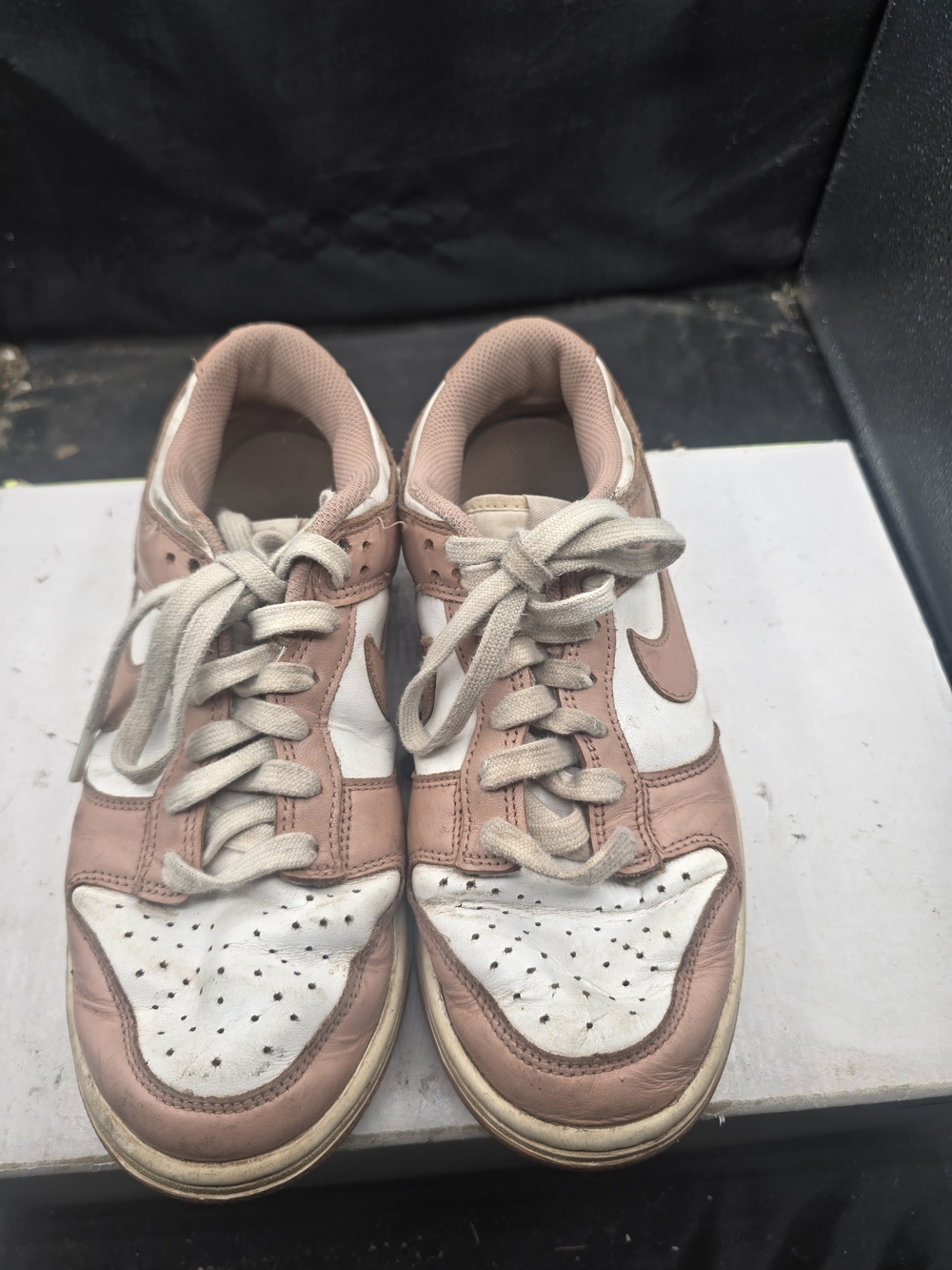 Nike Women's Pink and White Low-Top Sneakers